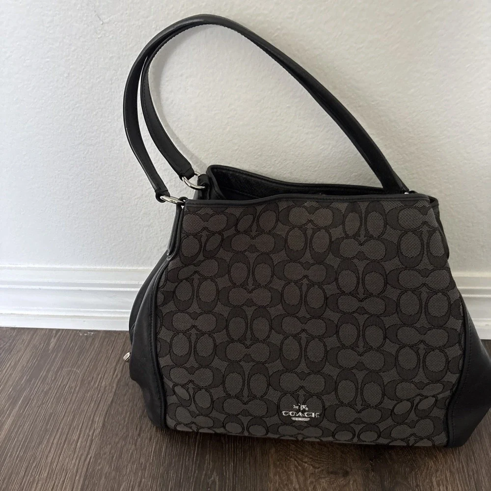 Coach Edie 31 Shoulder Bag Womens Medium Black Signature Jacquard Leather Zip